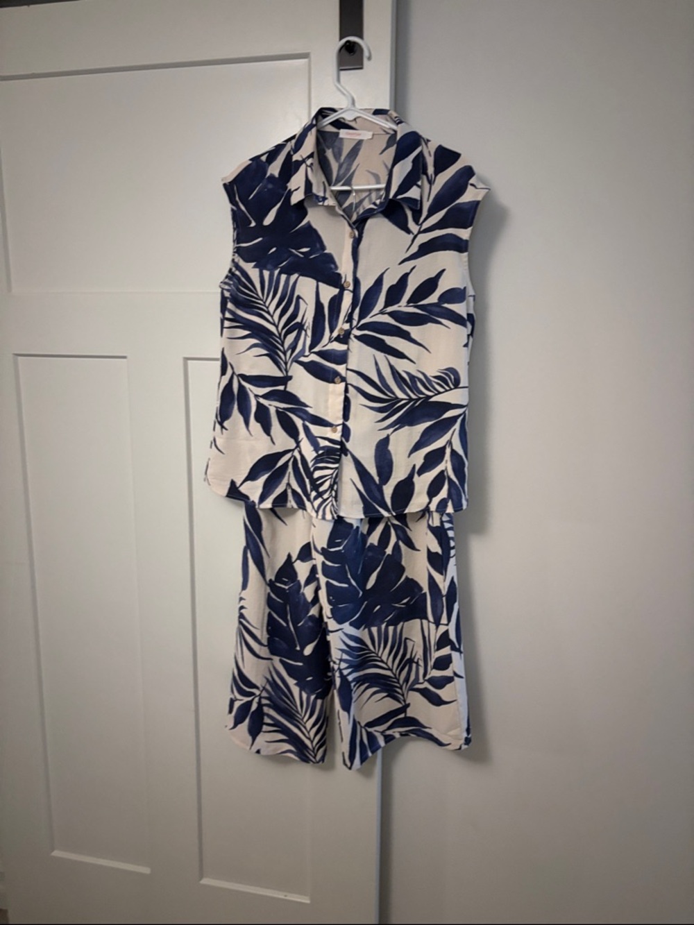 Sleeveless Navy Leaf Print top and pants
